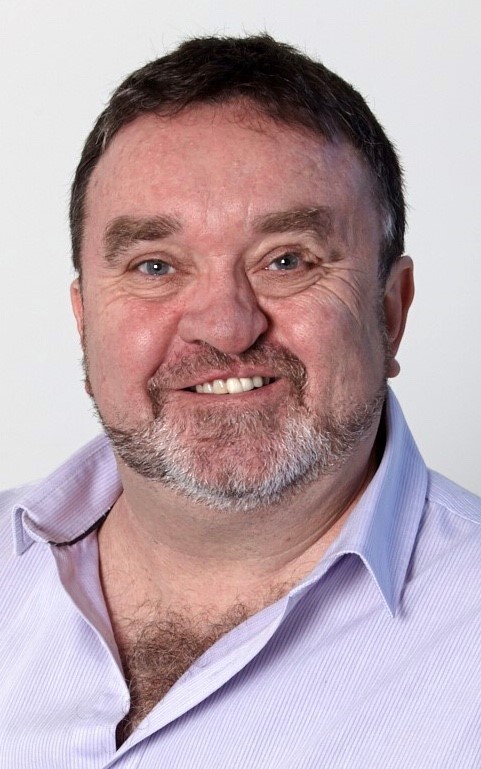 a head shot of Jeff Smith